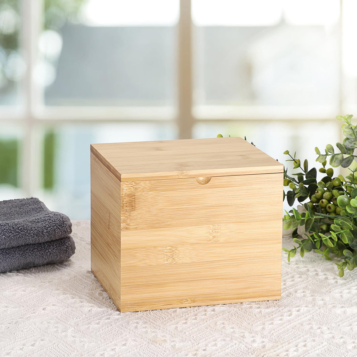 Bamboo Facial Towel Holder with Lid A87539