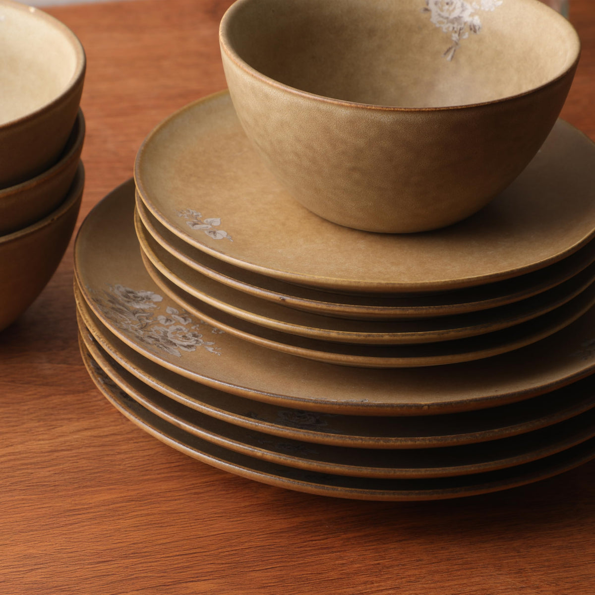 12 Piece Taupe Floral Dinnerware Set D525993